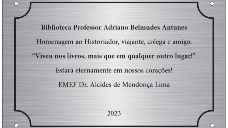 Professor Adriano Belmudes Antunes empresta nome à biblioteca da Escola Municipal Alcides Mendonça Lima, em Pelotas